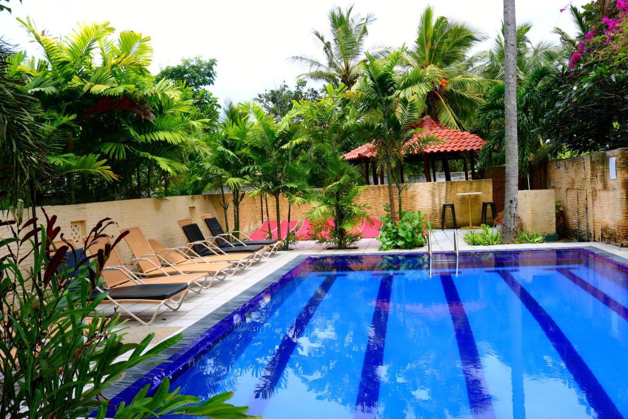 Maple Leaf Hotel Negombo Eksteriør billede
